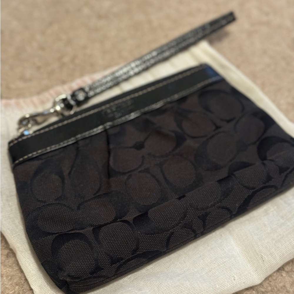 Coach Vintage black signature C jacquard wristlet